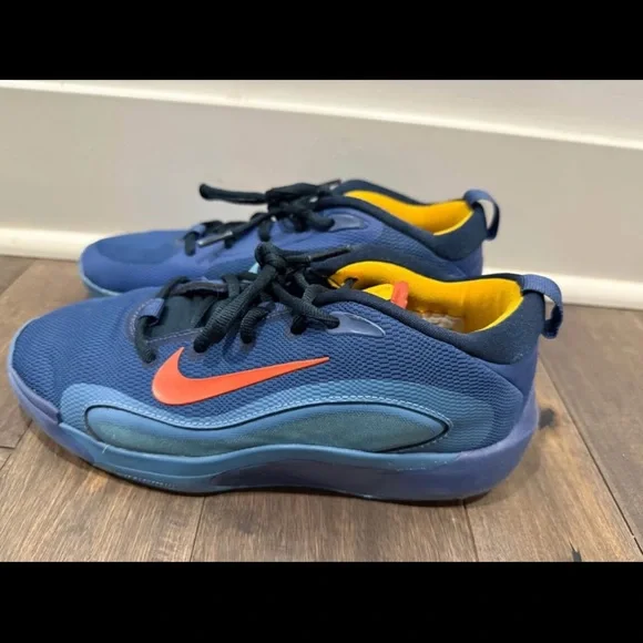 6Y Nike Kids Sneakers in Blue and Orange - Picture 1 of 2